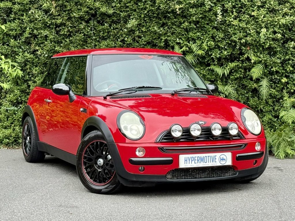 Mini Hatch 1.6L Cooper Red