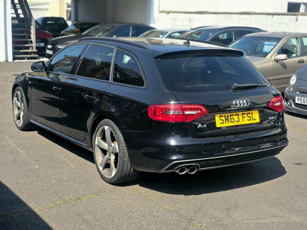 Audi A4 Avant 2L Black Edition Black #4