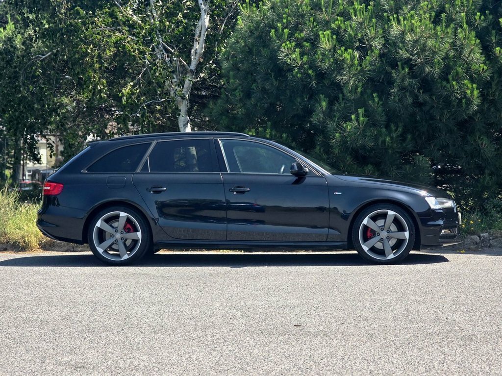 Audi A4 Avant 2L Black Edition Black #2