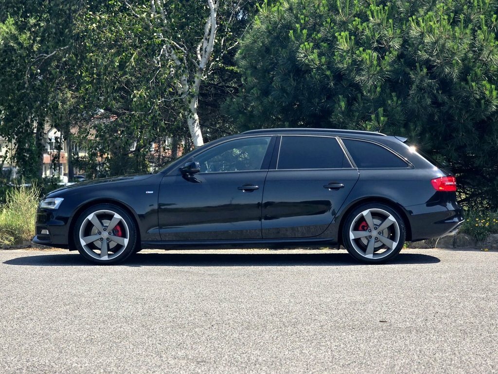 Audi A4 Avant 2L Black Edition Black #6