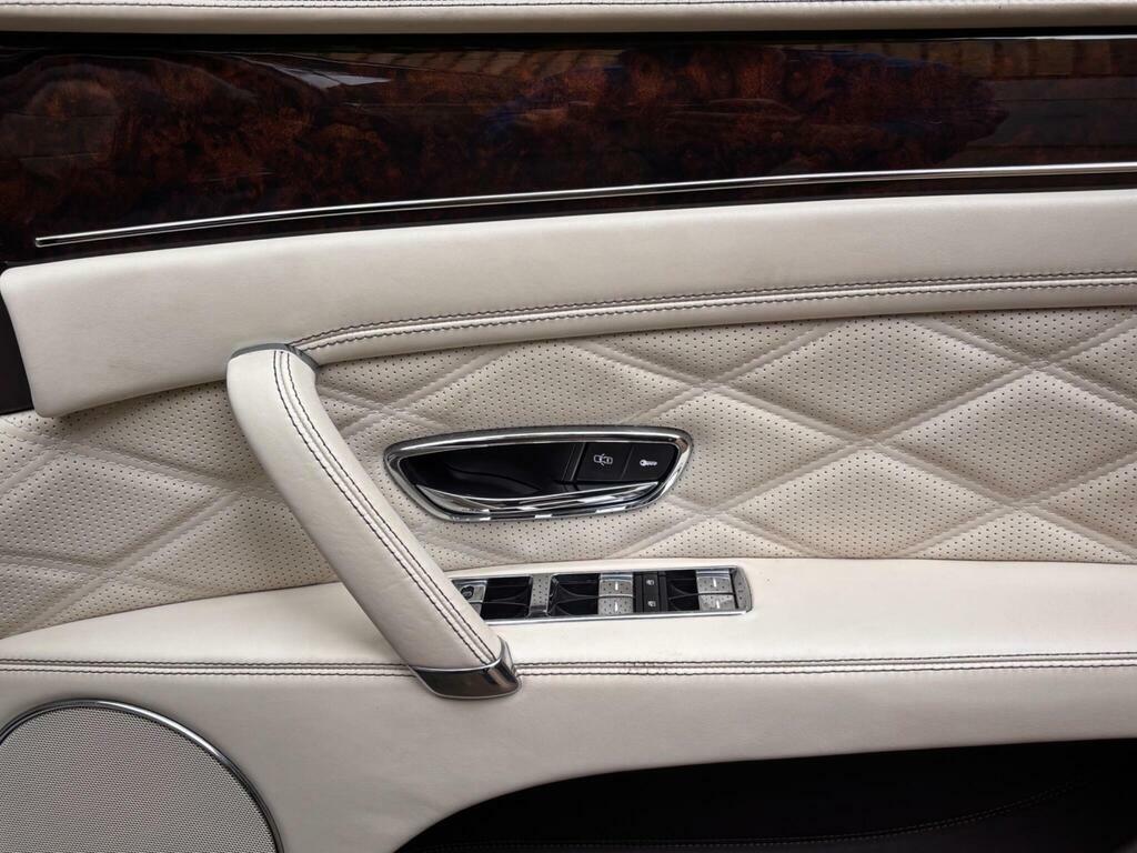 Bentley Flying Spur W12 Mulliner #42