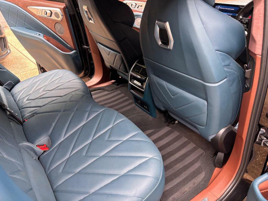 BMW XM 5dr Auto White #39
