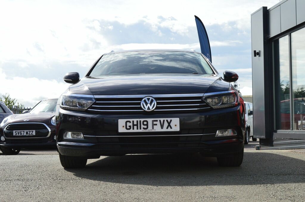 Volkswagen Passat Tsi Evo Se Business GH19FVX Black #3
