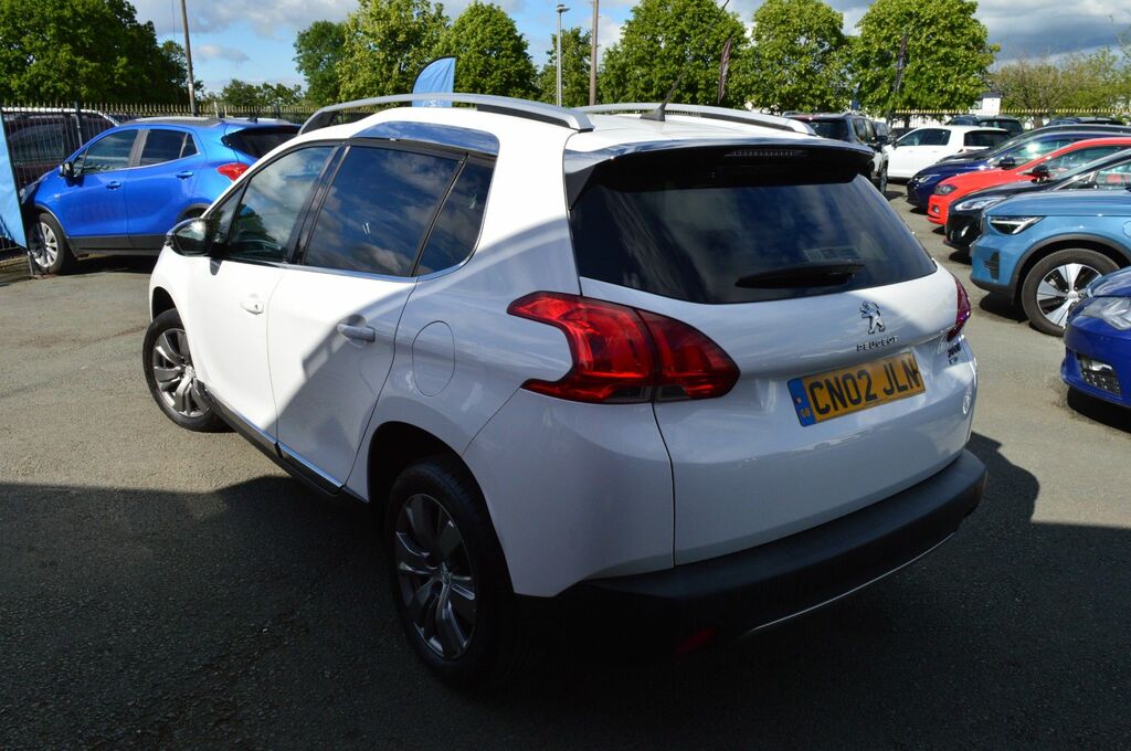 Peugeot e-2008 Allure Brown #7