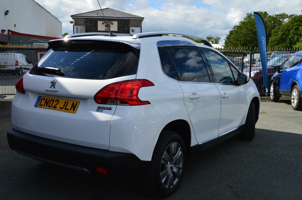 Peugeot e-2008 Allure Brown #6