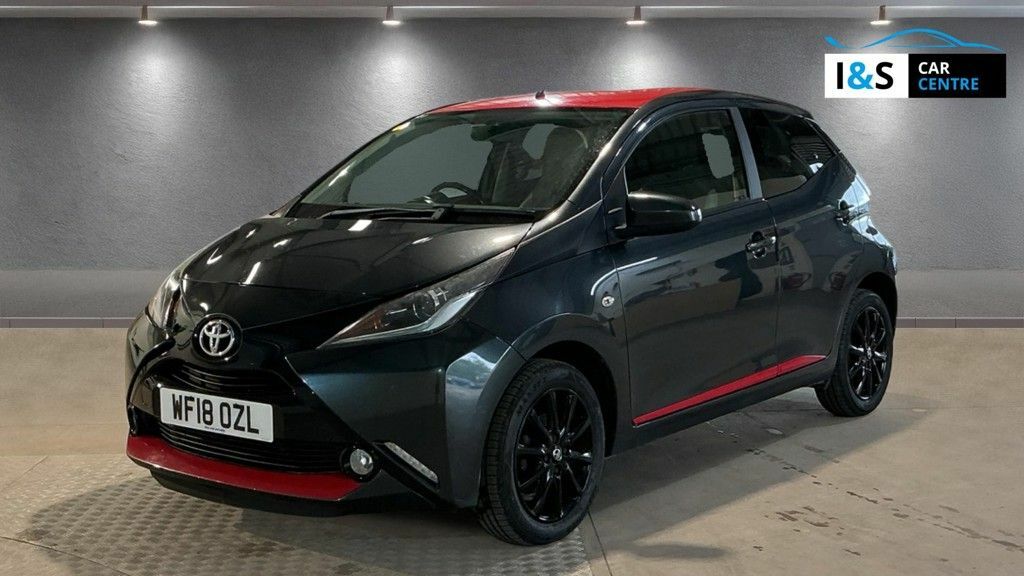 Toyota Aygo Vvt-i X-press Hatchback WF18OZL Grey #3