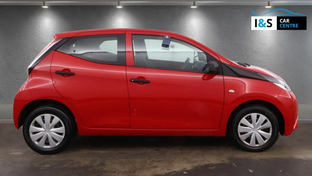 Toyota Aygo Vvt-i X Hatchback NL67ZZD Red #5