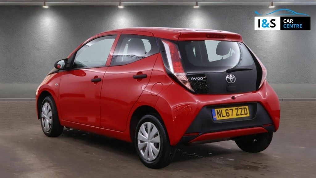 Toyota Aygo Vvt-i X Hatchback NL67ZZD Red #3