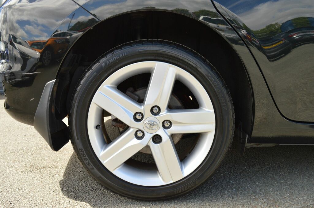 Toyota Auris Hatchback 1.33 Black #9