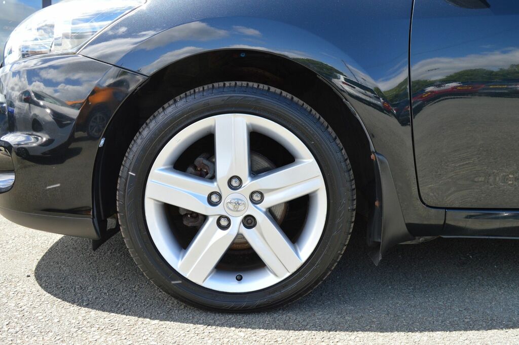 Toyota Auris Hatchback 1.33 Black #11