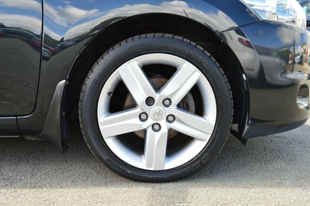 Toyota Auris Hatchback 1.33 Black #8