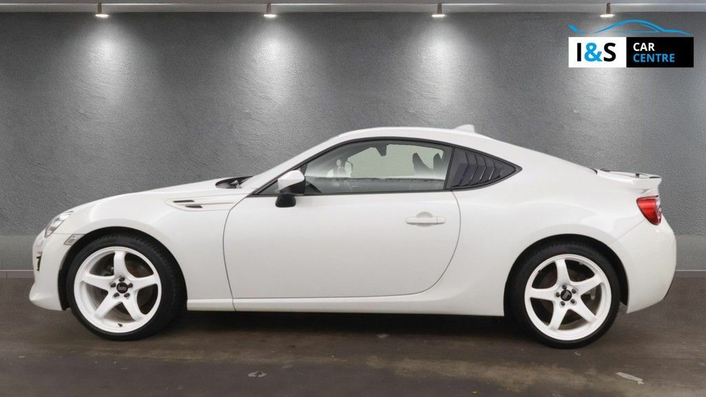 Toyota GT86 Boxer D-4s Pro Coupe White #6