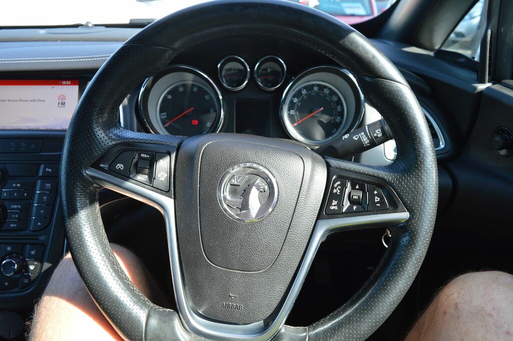 Vauxhall Cascada 2015 2.0 Cdti Elite Euro 5 Ss White #9