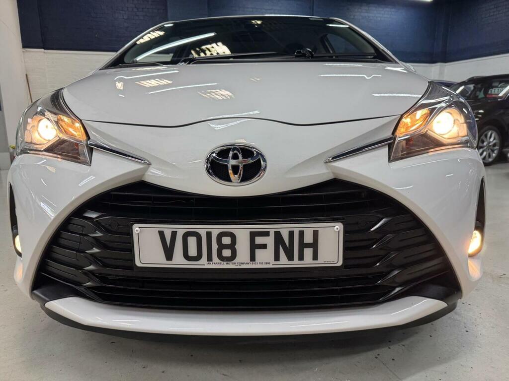 Toyota Yaris Hatchback 1.5 Vvt-i Icon Tech Euro 6 201818 White #4