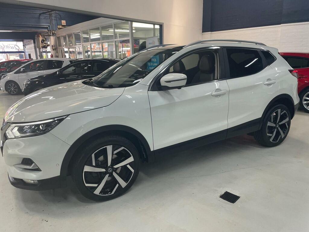 Nissan Qashqai Suv 1.3 Dig-t Tekna Dct Euro 6 Ss 201 White #4