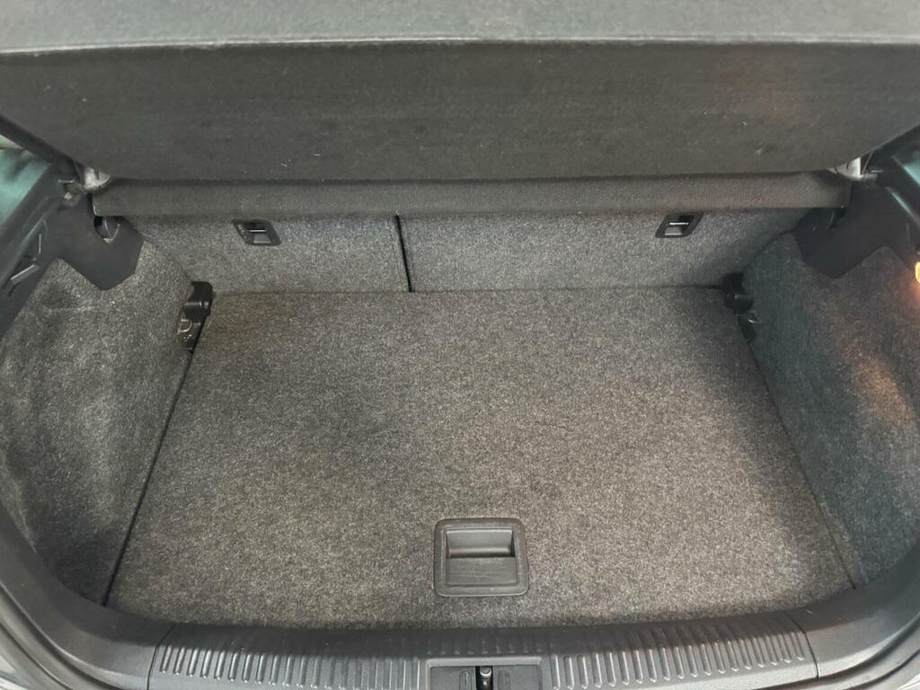 Volkswagen Polo Hatchback Red #10