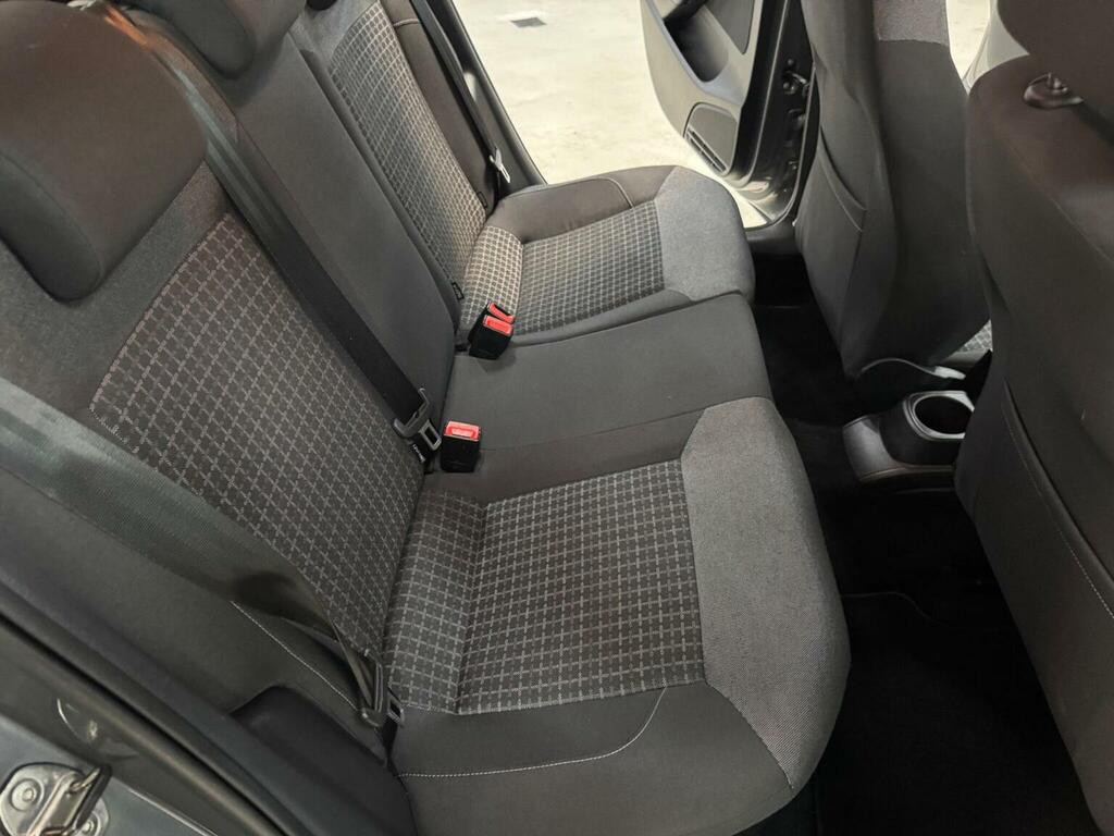 Volkswagen Polo Hatchback Red #16