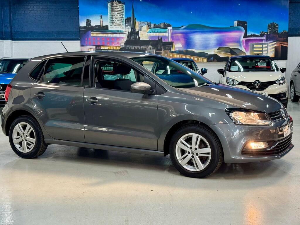 Volkswagen Polo Hatchback Red #2