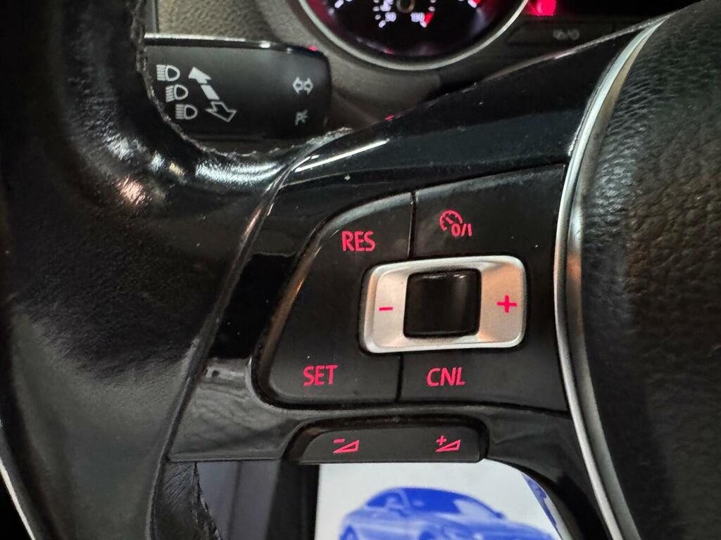 Volkswagen Polo Hatchback Red #22