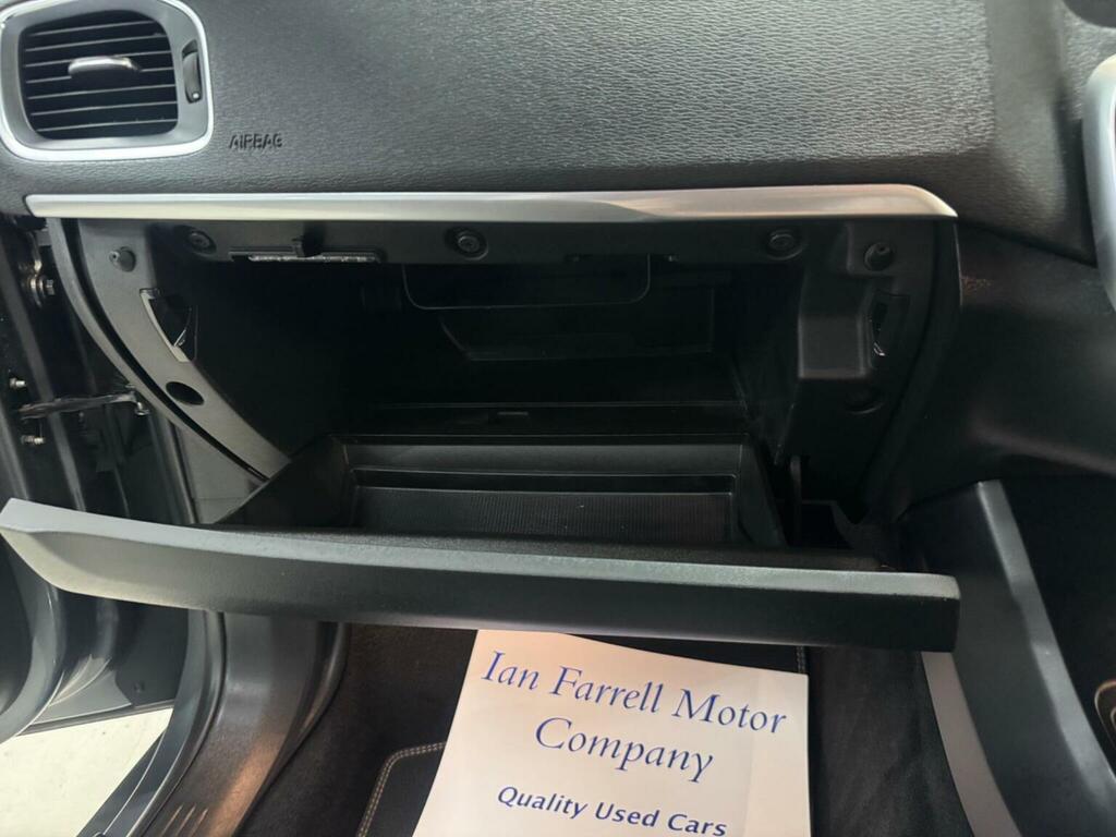 Volvo V40 T3 Cross Country Nav Plus Silver #33