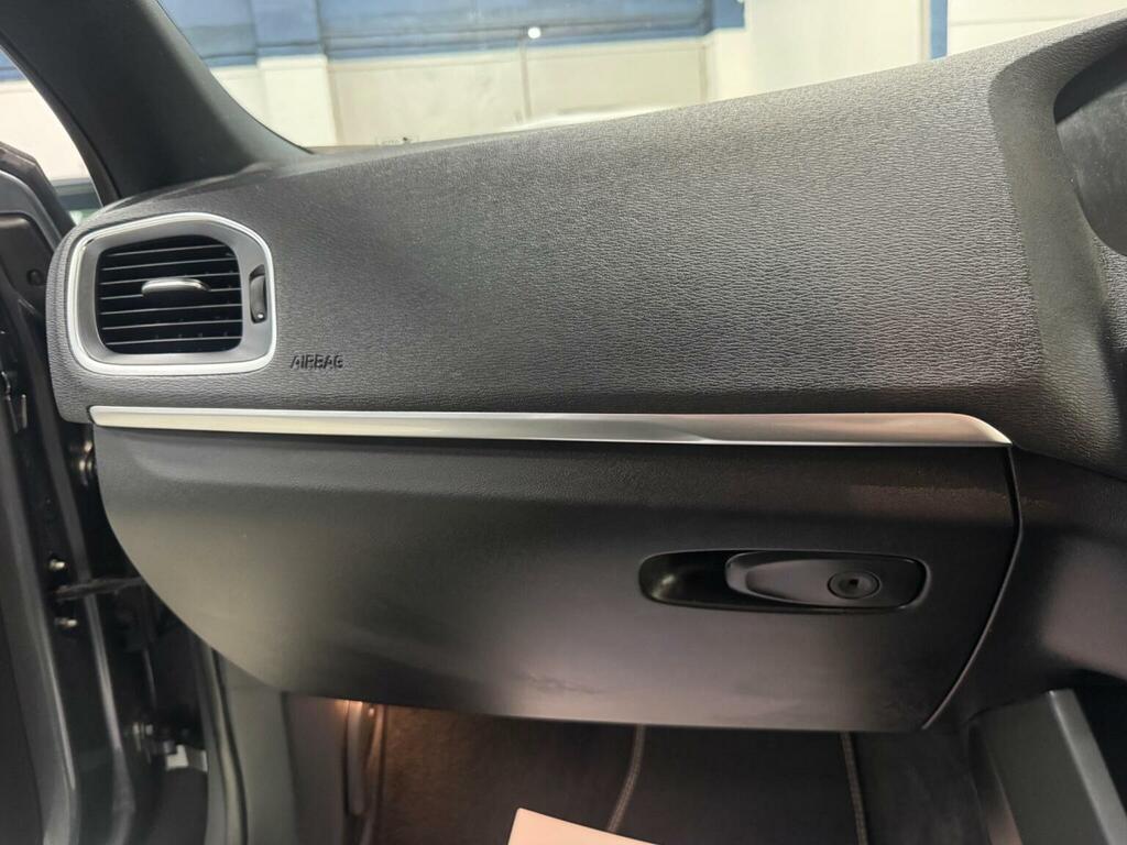 Volvo V40 T3 Cross Country Nav Plus Silver #34