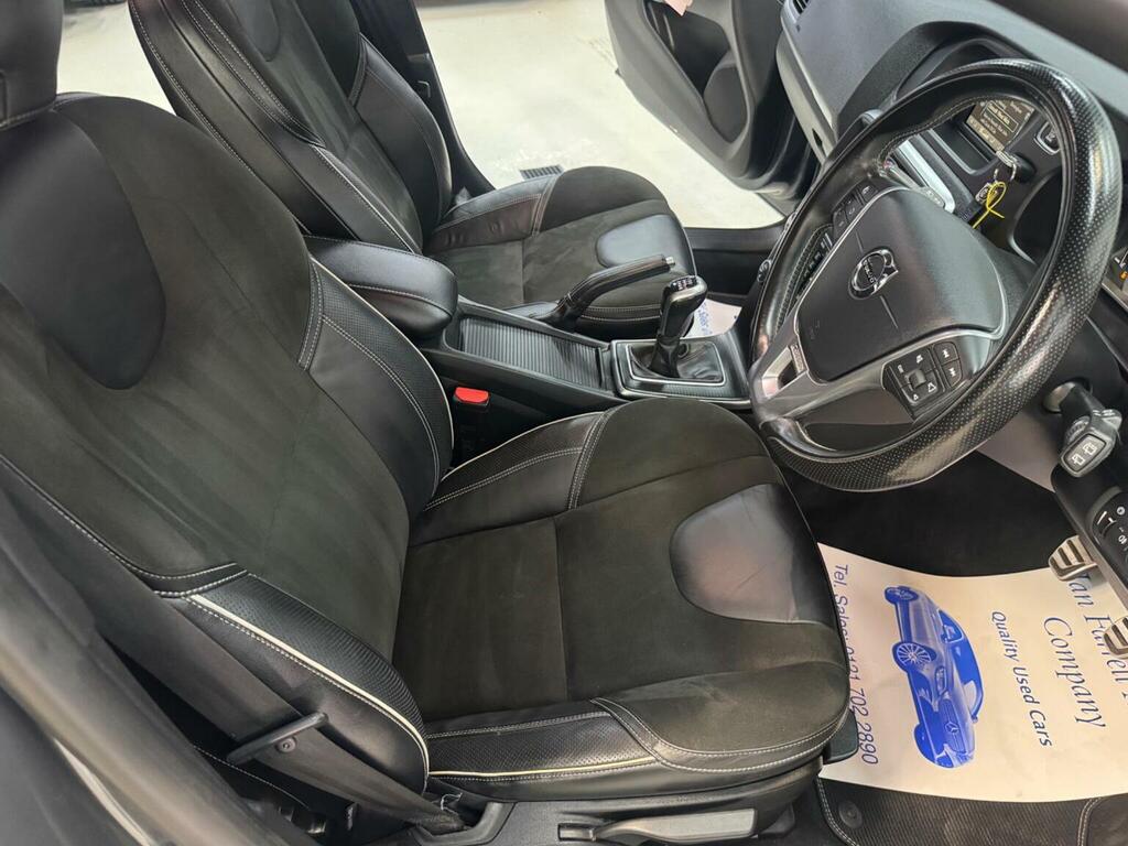 Volvo V40 T3 Cross Country Nav Plus Silver #25