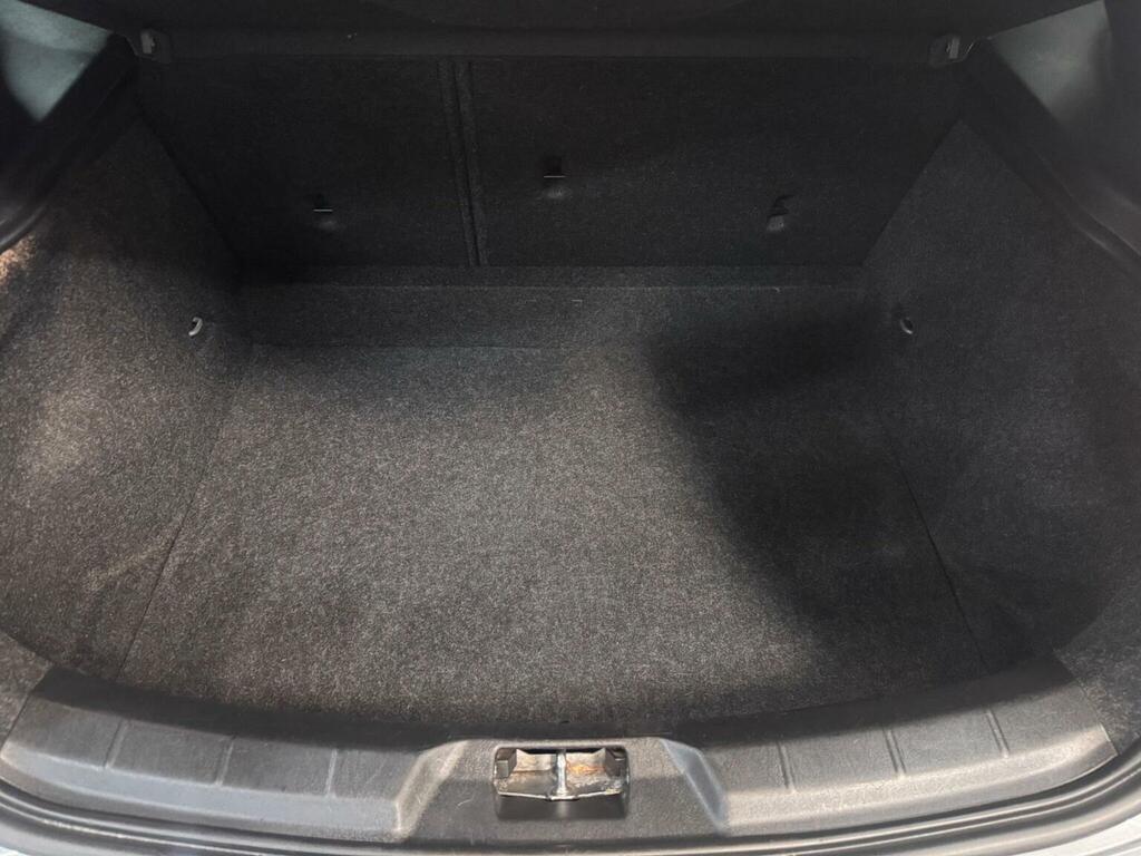 Volvo V40 T3 Cross Country Nav Plus Silver #13