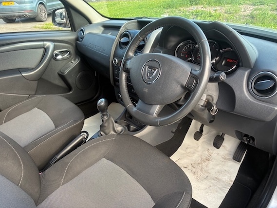 Dacia Duster Laureate Dci 1.5 Black #10