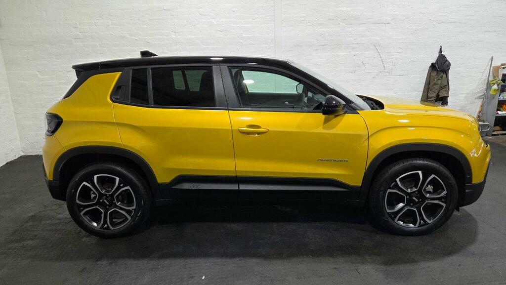 Jeep Avenger 115Kw Summit 54Kwh SL26PCY Black #6
