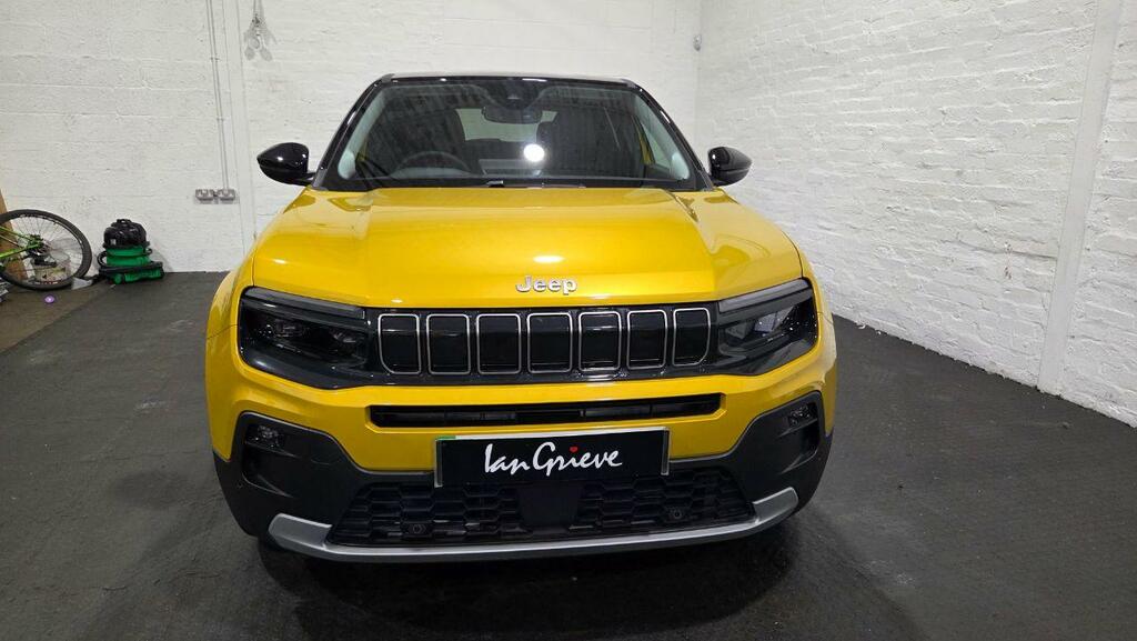 Jeep Avenger 115Kw Summit 54Kwh SL26PCY Black #3