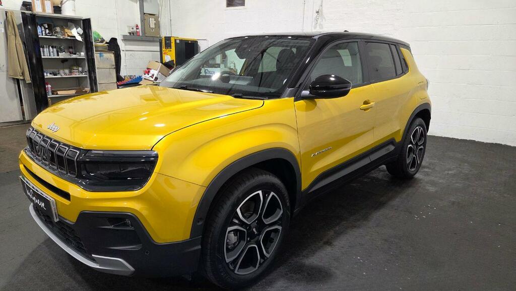 Jeep Avenger 115Kw Summit 54Kwh SL26PCY Black #4