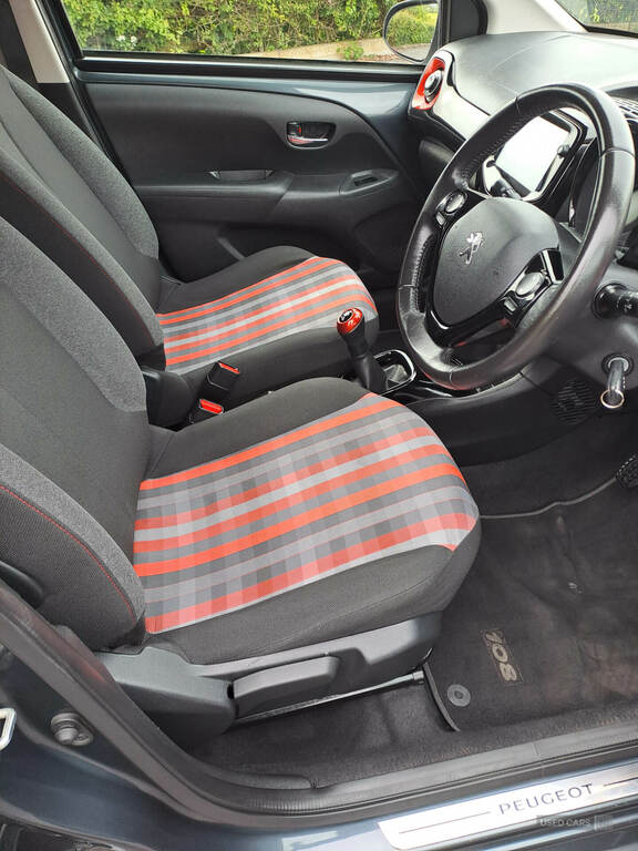 Peugeot 108 1.0 72 Active Red #15