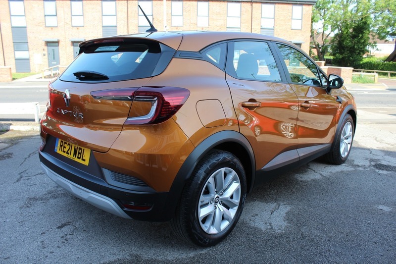 Renault Captur Play Tce RE21WBL Orange #5