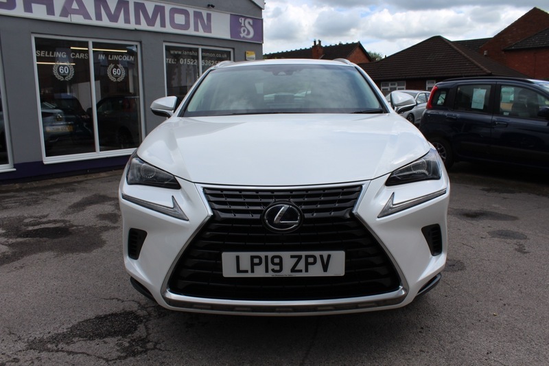 Lexus NX 2.5 300H Suv White #2
