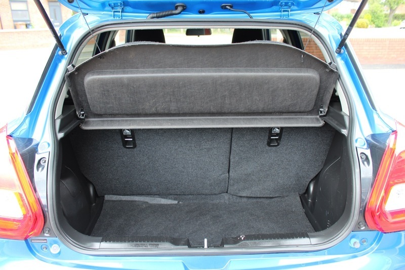 Suzuki Swift Attitude Dualjet Red #14