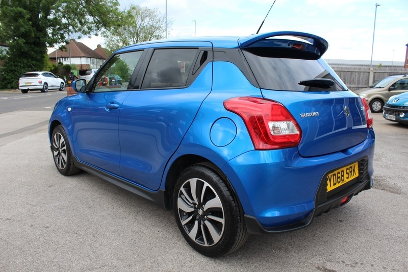 Suzuki Swift Attitude Dualjet Red #8