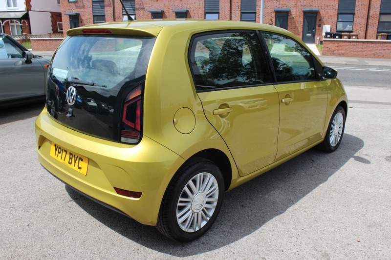 Volkswagen Up 1.0 Move Up Five Yellow #5