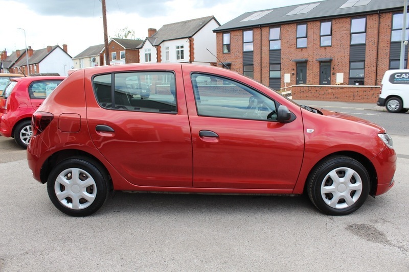 Dacia Sandero 1.0 Ambiance Sce Red #4