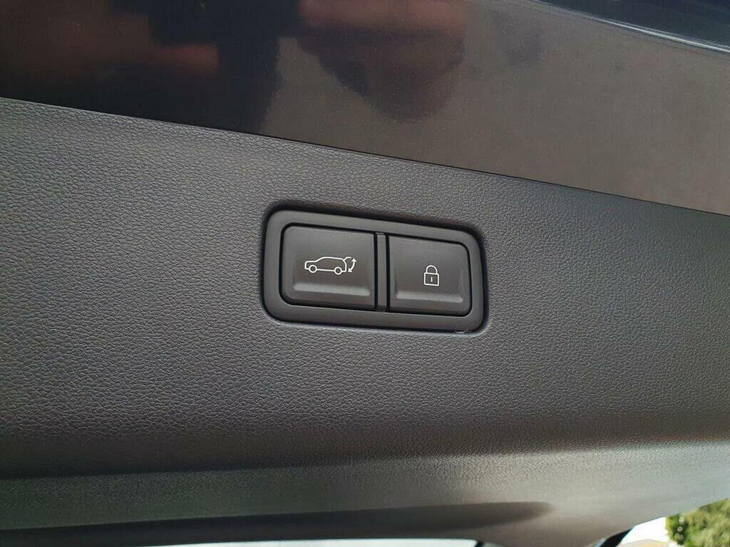 Hyundai Ioniq Hatchback Black #15