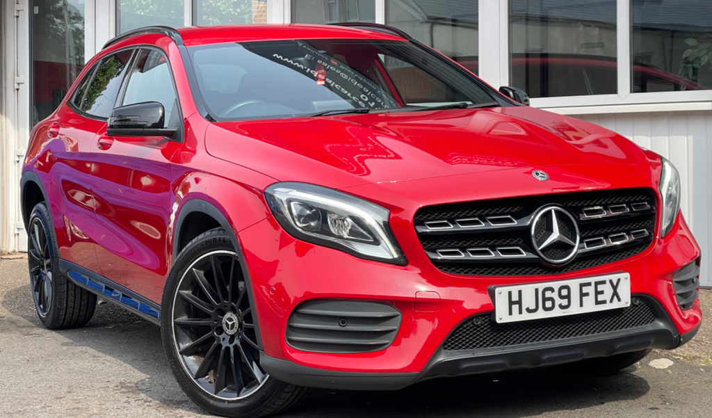 Mercedes-Benz GLA Class 1.6 Amg Line Edition Suv 7G-dct Euro 6 Red