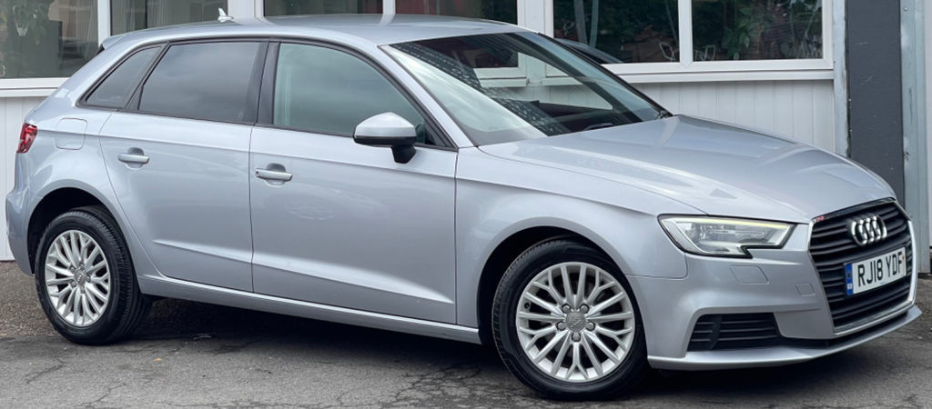 Audi A3 1.6 Tdi Se Technik Sportback S Tronic E RJ18YDF Silver #3