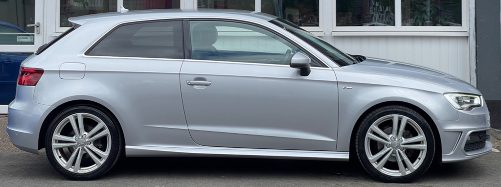 Audi A3 1.4 Tfsi Cod S Line Hatchback S Tronic WK15VGO Silver #4