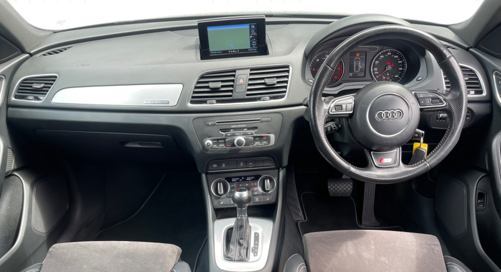Audi Q3 2.0 Tdi Sport Black #15