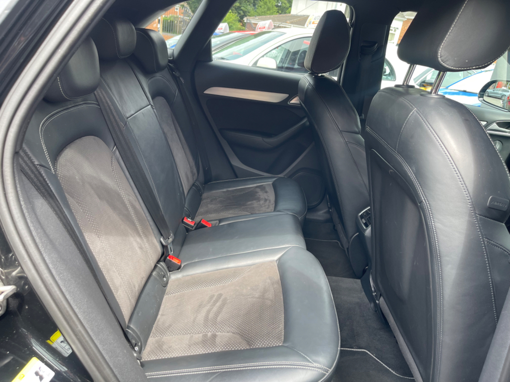 Audi Q3 2.0 Tdi Sport Black #14