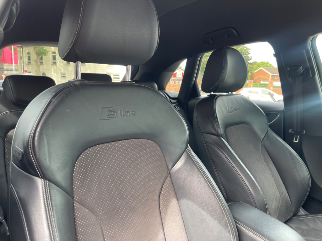 Audi Q3 2.0 Tdi Sport Black #11