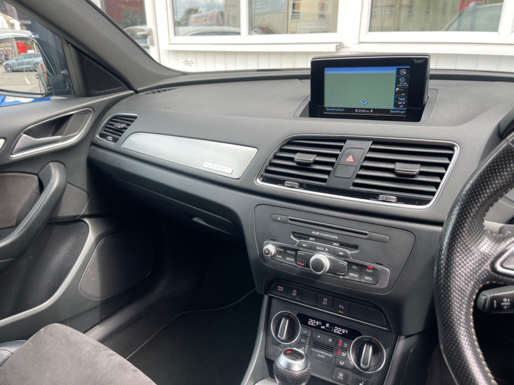 Audi Q3 2.0 Tdi Sport Black #28