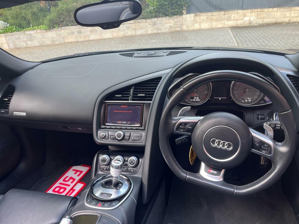 Audi R8 2013 63 Spyder Blue #15