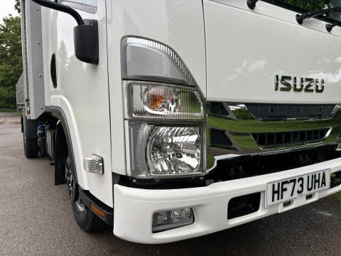 Isuzu  N35.125t Grafter Lwb Dies Dropside White #16