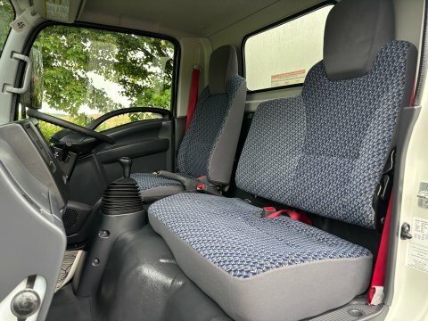 Isuzu  N35.125t Grafter Lwb Dies Dropside White #2
