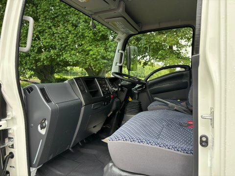 Isuzu  N35.125t Grafter Lwb Dies Dropside White #11